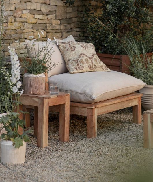 Sadhi Love Seat