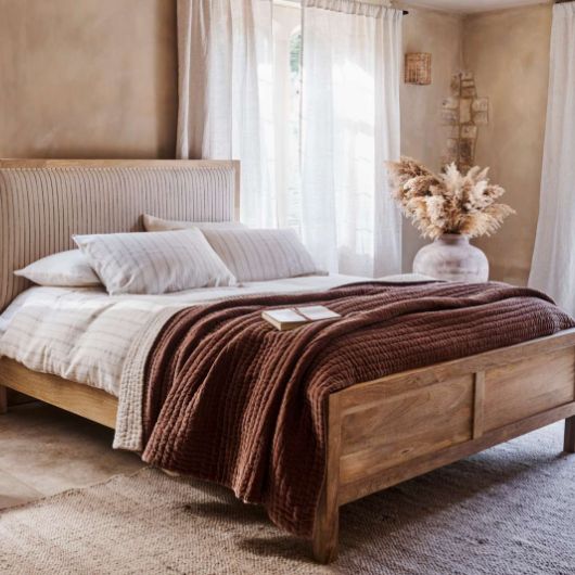 Sanja Stripe Bed