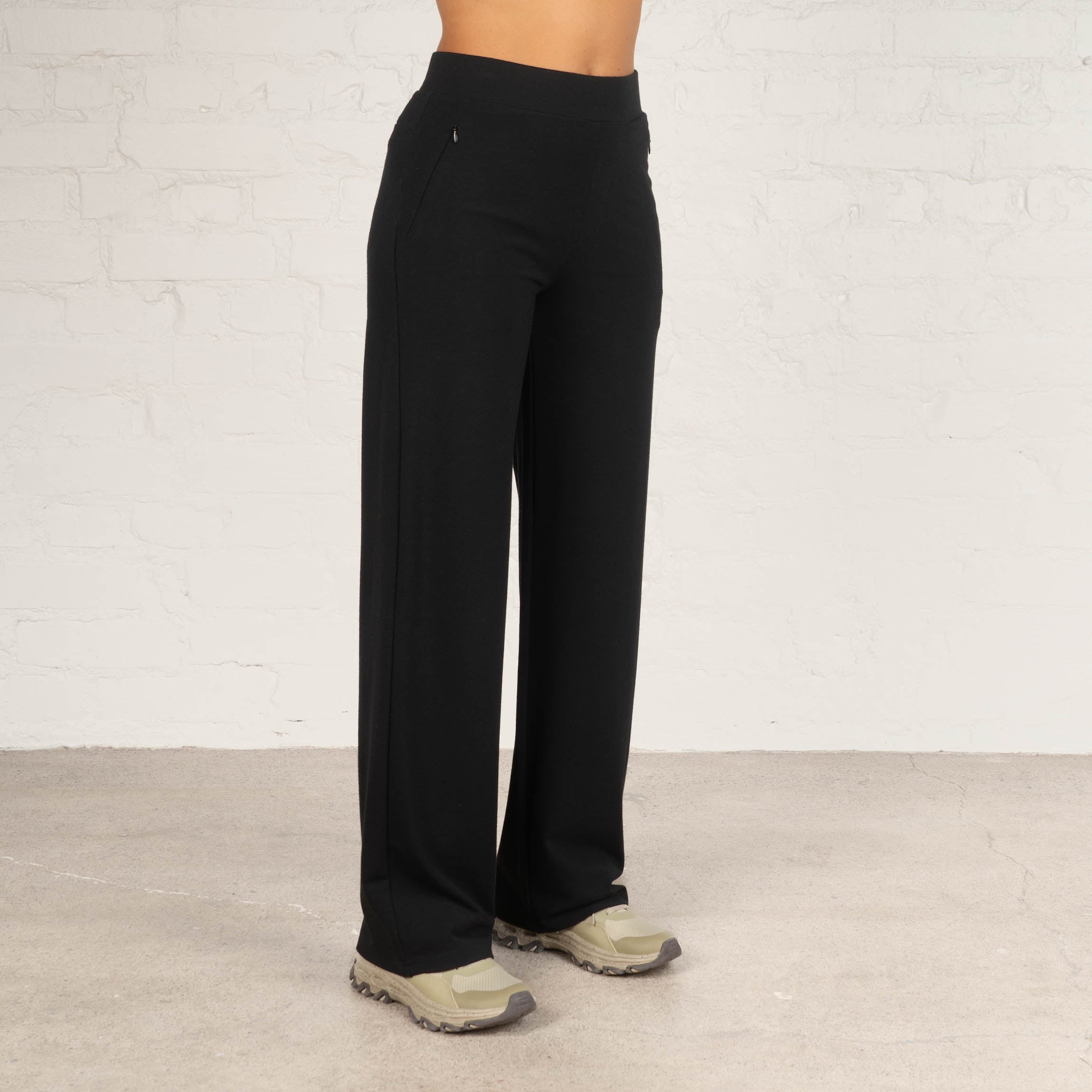 Image of Alma merinohousut W - musta