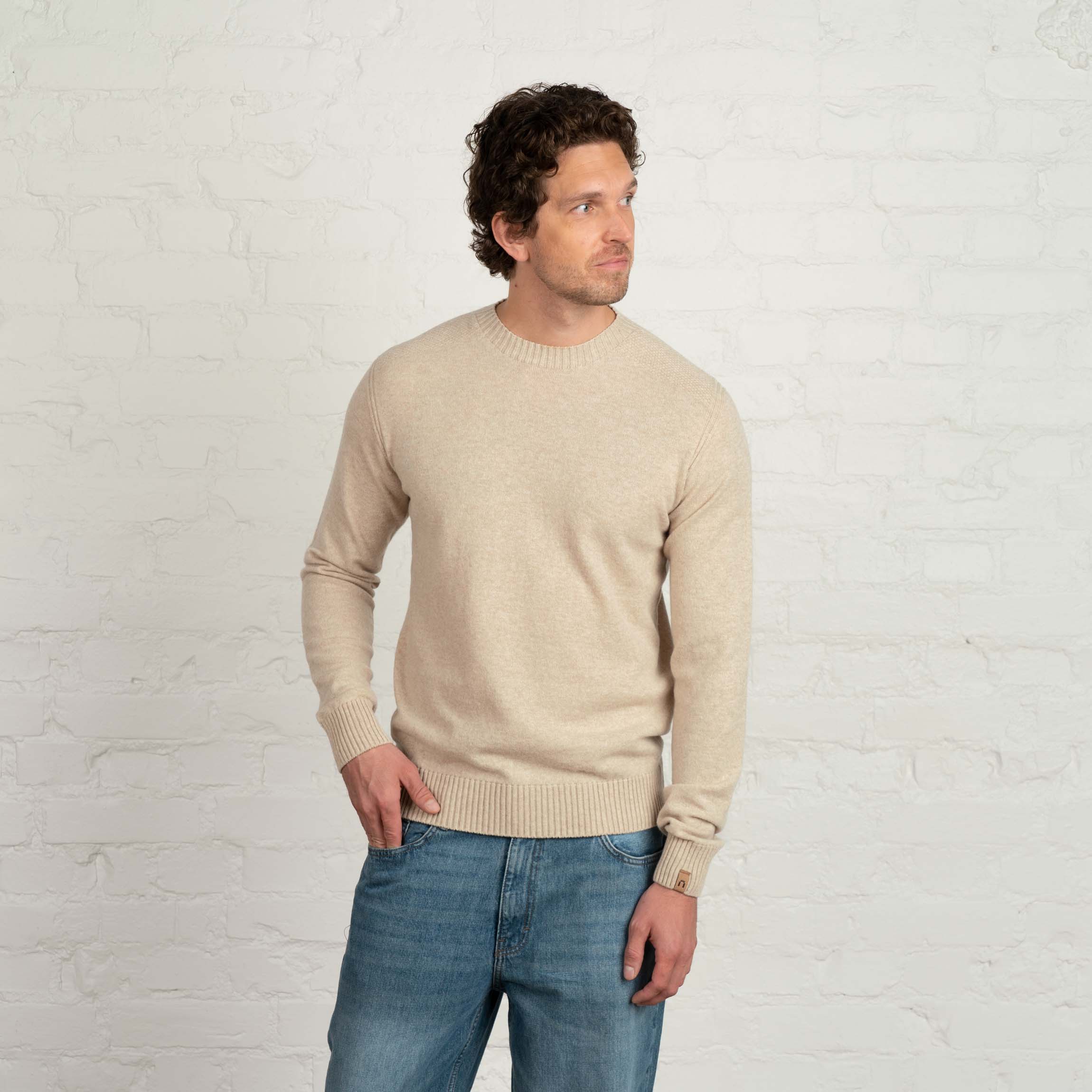 Image of Kuru miesten merinoneulepusero - manteli