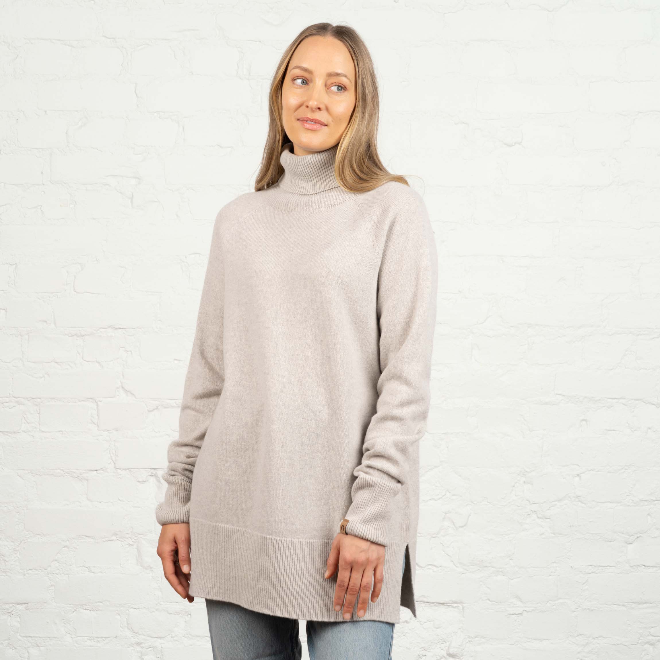 Image of Tunturi naisten merinoneulepusero - puuronharmaa