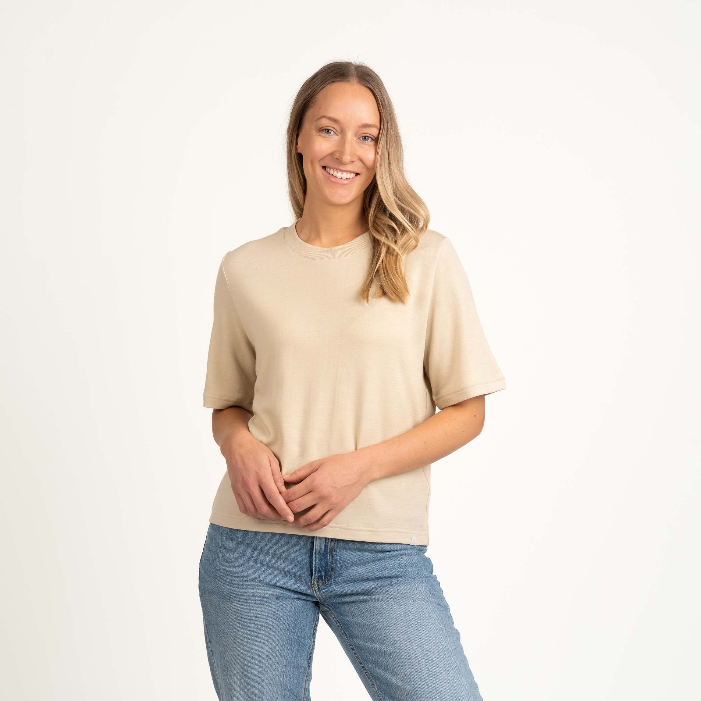 Image of Nola merino T-paita W - manteli