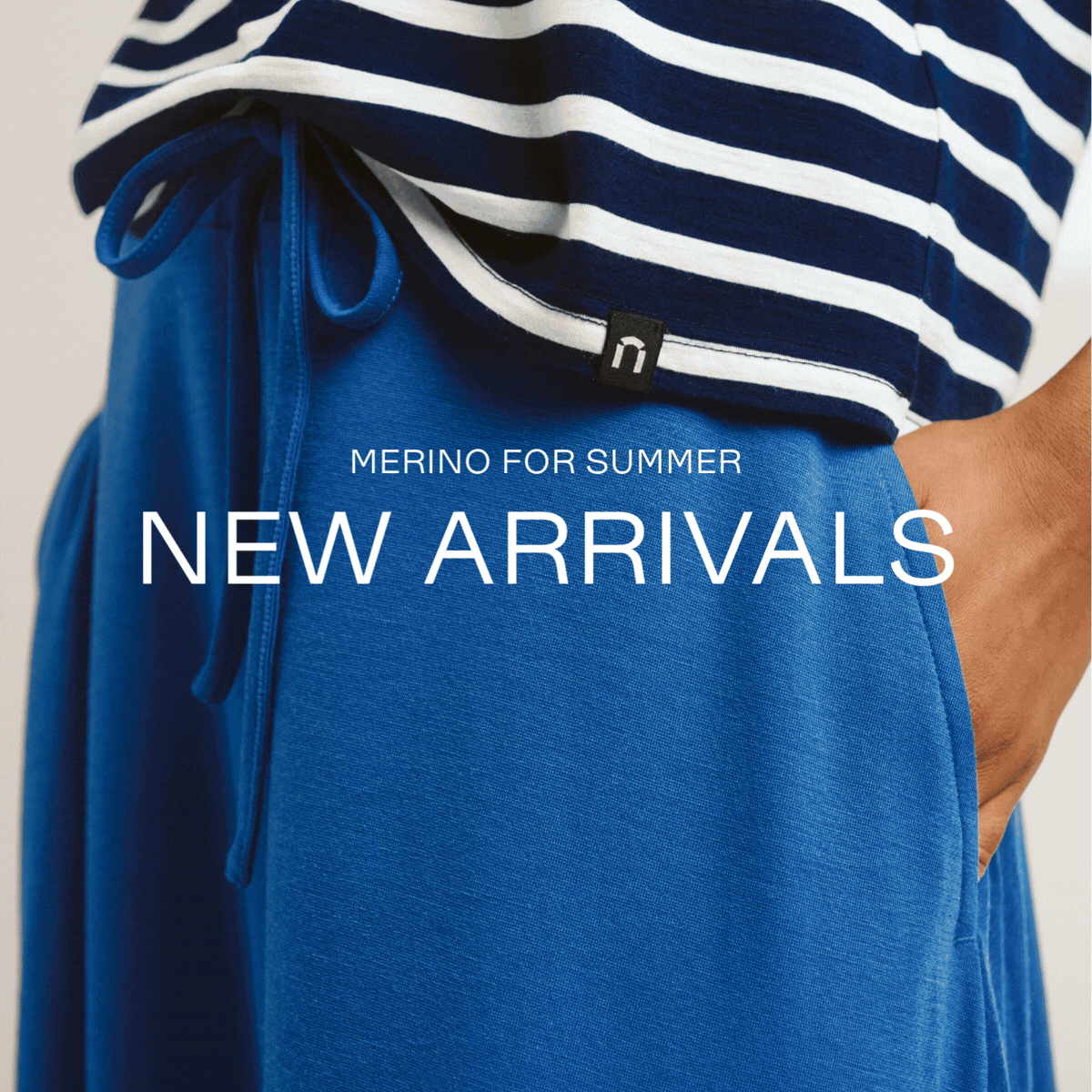 Video kevään uutuuksista. Värikkäitä t-paitoja, hameita, mekkoja ja shortseja merinovillasta naisille ja miehille.