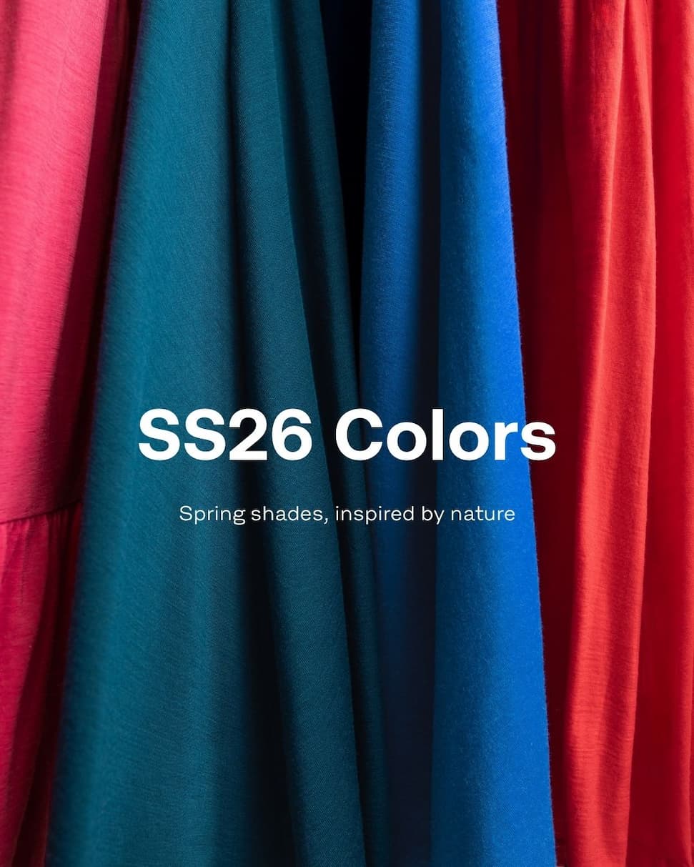 Video kevään uutuuksista. Värikkäitä t-paitoja, hameita, mekkoja ja shortseja merinovillasta naisille ja miehille.