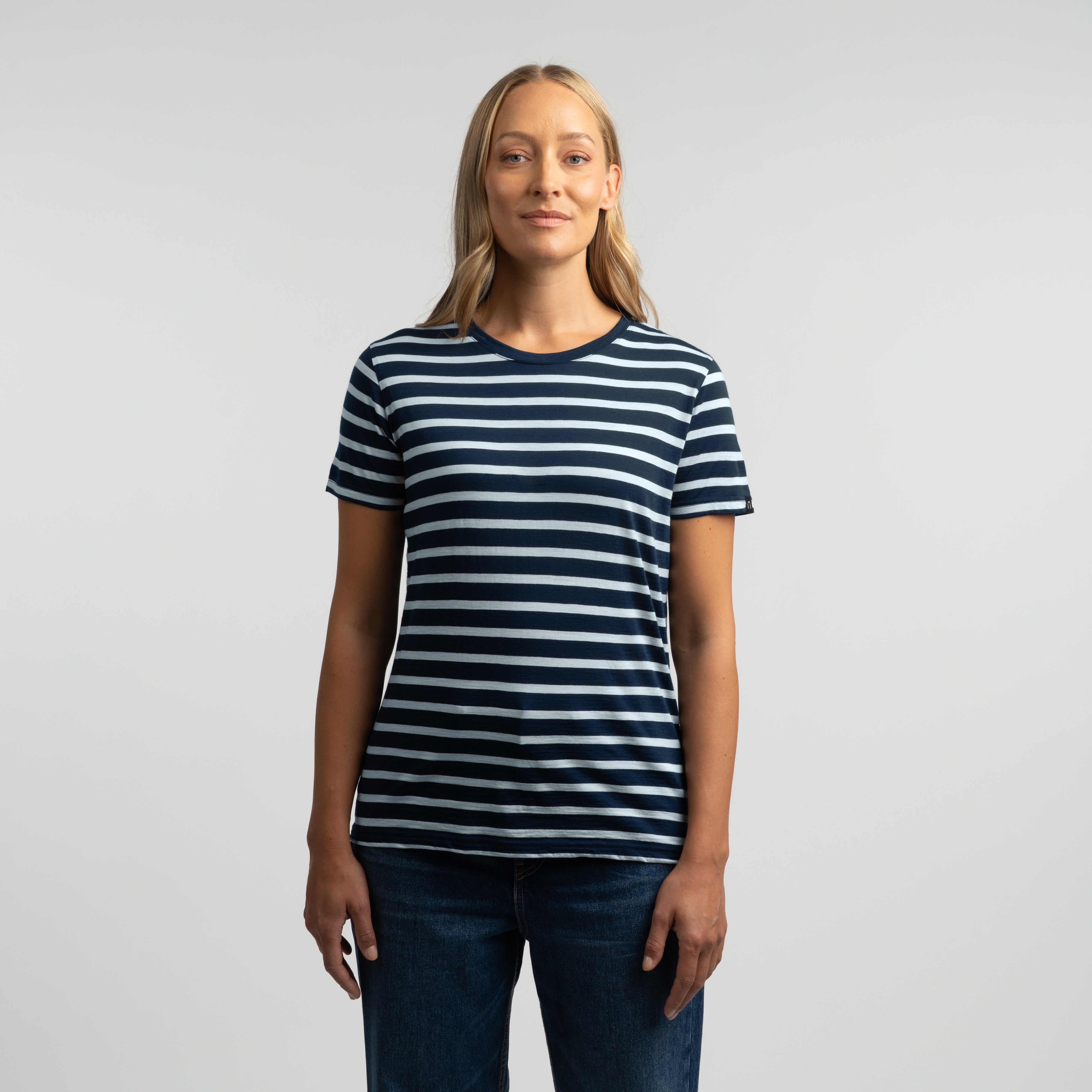 Image of Lisa merino T-paita W - tumma mustikka | vaaleansininen