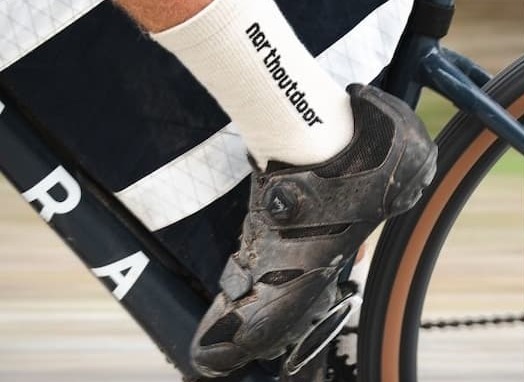 Merino wool socks with North Outdoor logo, color almond