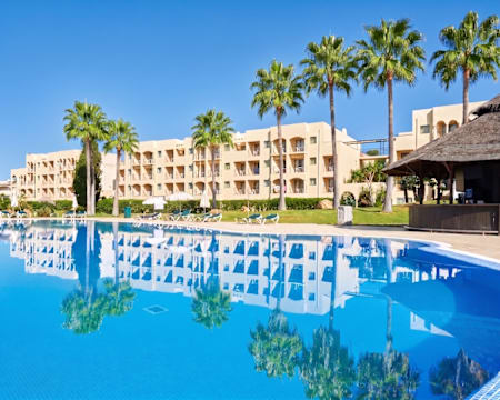 Palm Oasis Alvor 4* | Férias com Tudo Incluído em Quarto Vista Piscina