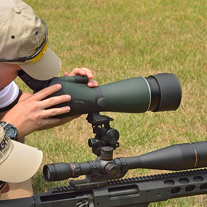 Binoculars & Spotting Scopes