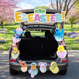 Sesame Street<sup>®</sup> E is for Easter Trunk Hop Cardstock Decorating Kit – 9 Pc.