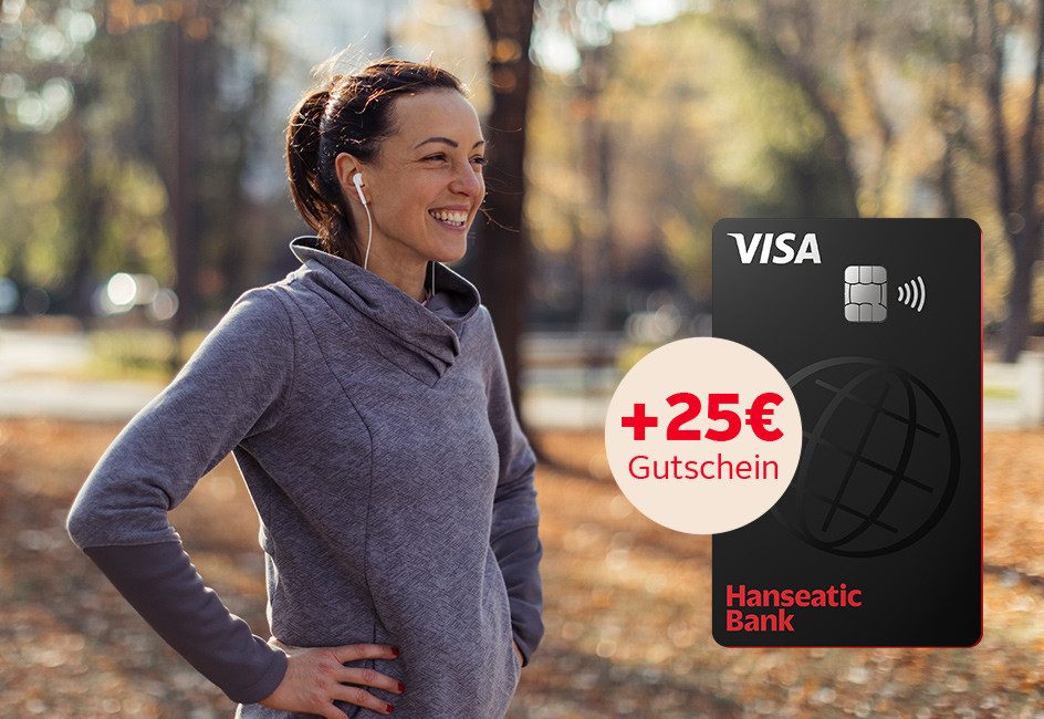 Eine lächelnde Frau joggt im Park. Abbildung VISA-Karte der Hanseatic Bank. Störertext: plus 25€-Gutschein.