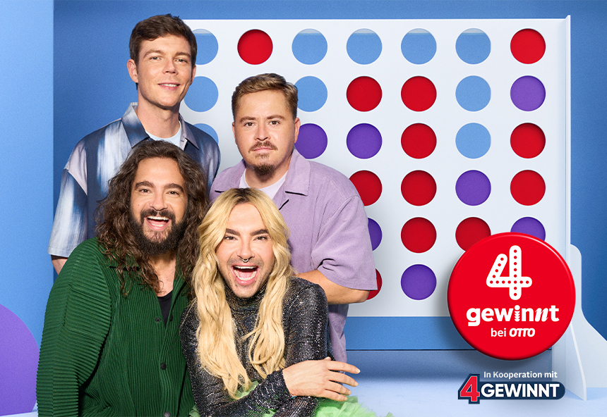 Tokio Hotel und "4 Gewinnt bei OTTO" im Hintergrund.