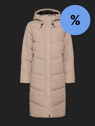 Langer, beiger Steppmantel mit Kapuze, blauer Prozent-Kreis.