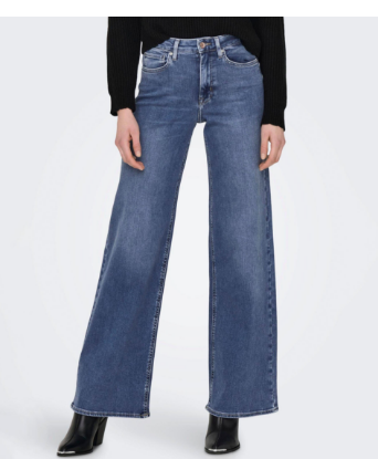 High waisted jeans