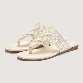 LASCANA Pantolette in trendiger Häkeloptik in beige