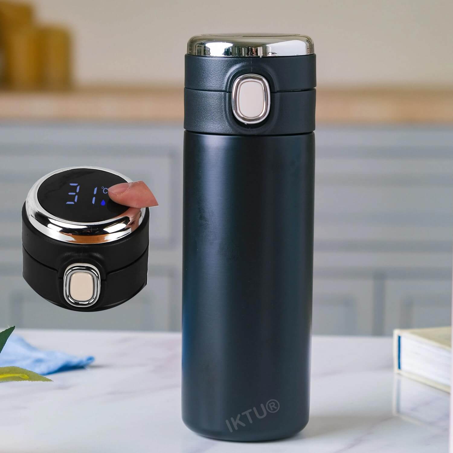 Double-Layer Stainless Steel Thermal Mug with Smart Temperature Display – 420 ml