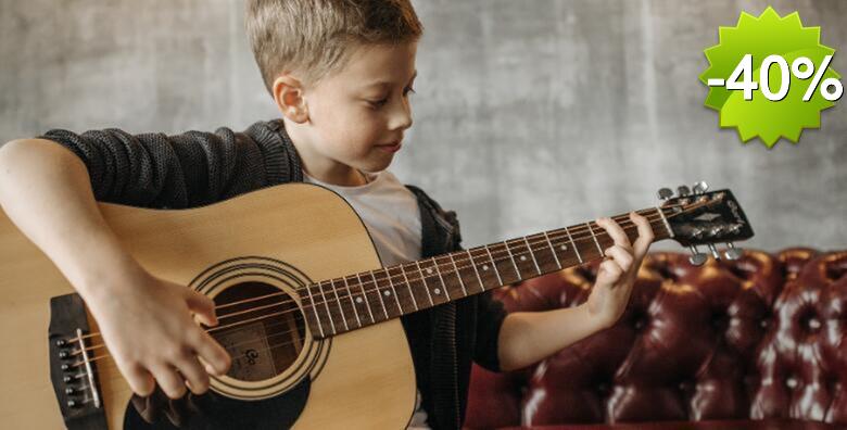 ŠKOLA GITARE - zabavi se i stekni vještine sviranja u trajanju 4 ili 8 školskih sati uz uključene instrumente i materijale u Gitarskoj školi u centru grada