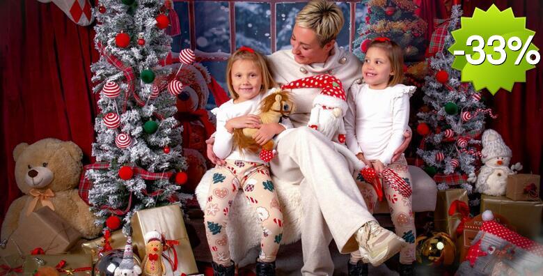 Božićno fotografiranje obitelji, djece, parova - uz profesionalnog fotografa i prigodnu pozadinu s rekvizitima stvorite uspomene koje će trajati cijeli život!