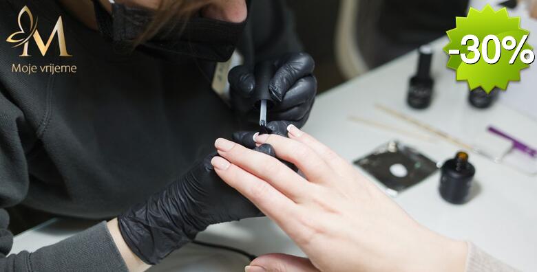 Izaberi između običnog ili trajnog laka uz kvalitetnu njegui profesionalnu manikuru u Salonu Moje Vrijeme