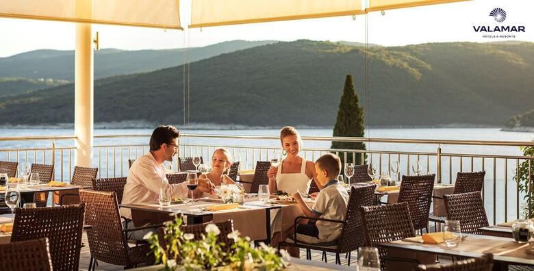 Proljetni wellness bijeg u Rapcu - 2 noćenja s polupansionom za dvoje ili 2 osobe i do 2 djece uz unutarnji bazen i spa opuštanje u Valamar Sanfior Hotel & Casa 4*