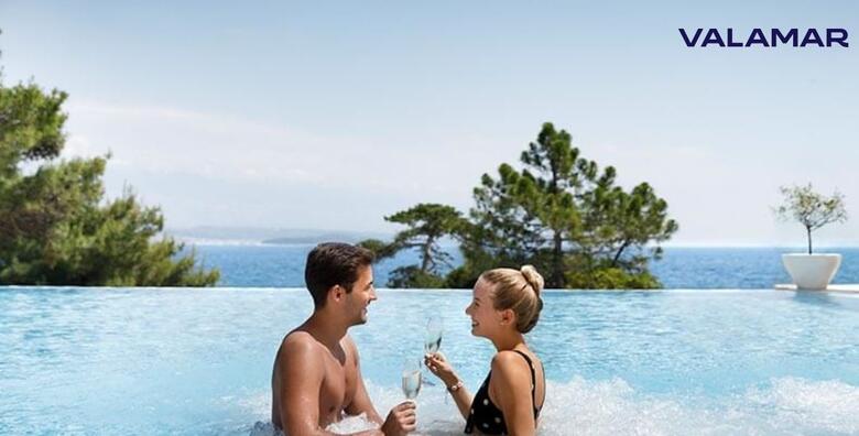 POSEBNA PONUDA! Valamar Carolina Hotel 4*, Rab - 2 noći s polupansionom za 2 osobe i 1 dijete do 13,99 godina uz korištenje vanjskih infinity i relax bazena te fitness zone