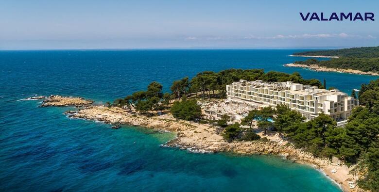 POSEBNA PONUDA! Valamar Carolina Hotel 4*, Rab - 2 noćenja s polupansionom za 2 osobe uz korištenje vanjskih infinity i relax bazena te fitness zone