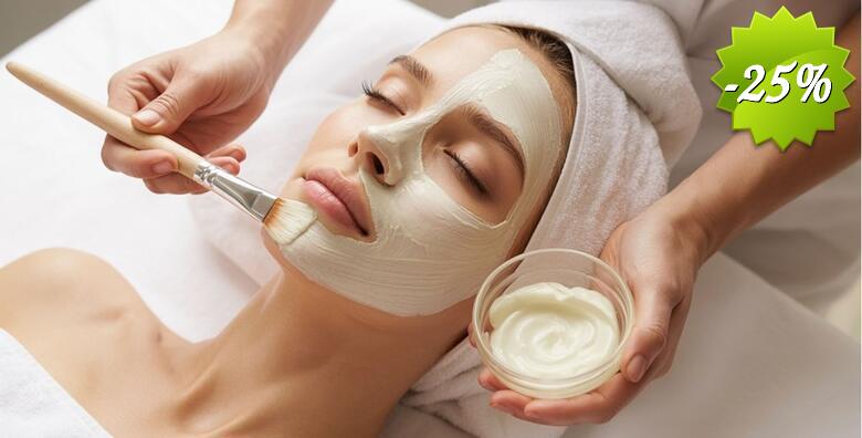 Paket usluga: manikura, parafinska kupka za ruke, tretman za lice V Roll aparatom (face fitness) i njegujuća maska za lice u salonu House of Beauty by Gabriela