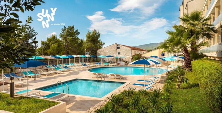 Obiteljski odmor u Sunny Rabac by Valamar - 2 noćenja s punim pansionom za do 3 osobe uz vanjski bazen i obiteljske sadržaje