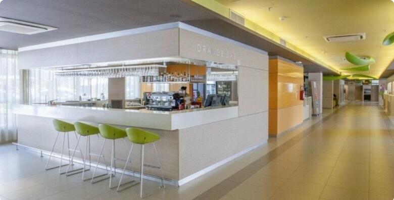 POSEBNA PONUDA! Predsezona na Lošinju u Family Hotelu Vespera 4* - 2 noćenja s polupansionom za 2 odrasle osobe i 1 dijete + snack ručak za djecu