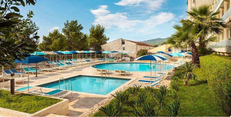 Sunny Rabac by Valamar - obiteljska zabava uz 2 noćenja s punim pansionom za do 3 osobe uz korištenje vanjskog bazena i obiteljskih sadržaja