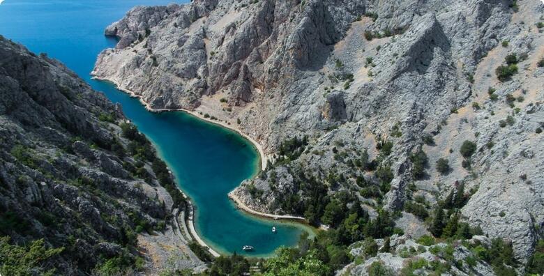 UVALA ZAVRATNICA - posjetite smaragdno zeleni biser Jadrana te uživajte u prirodnim ljepotama PP Velebita i poučne staze Terezijana