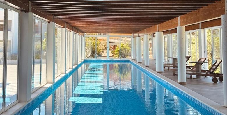 Proljeće u Aparthotelu Plat 4* - odmor za 2 osobe i 1 dijete u ekskluzivnim sobama smještenima izvan gradske vreve uz unutarnji i vanjski grijani bazen i teretanu