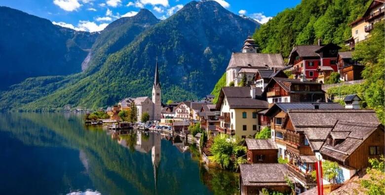 AUSTRIJSKA JEZERA - posjetite bajkovite jezerske gradove Hallstatt, St. Wolfgang i St. Gilgen uz cjelodnevni izlet s prijevozom
