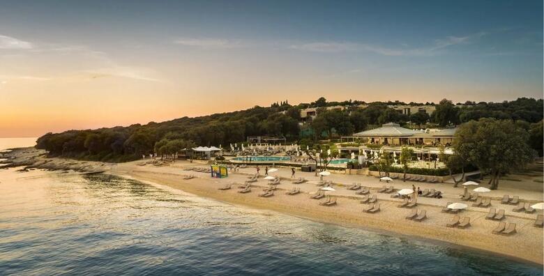 RESORT AMARIN 4*, ROVINJ - 2 noćenja s polupansionom za 2 ili 4 osobe uz korištenje vanjskog bazena i animacijski program