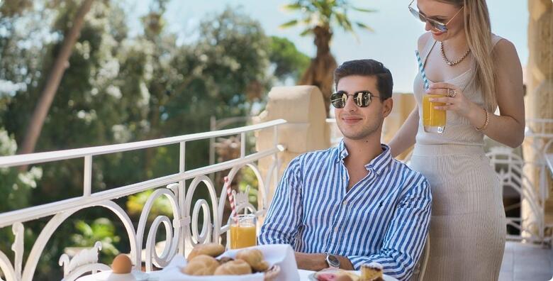 Hotel Bristol 4* - 1 ili više noćenja s polupansionom za 2 osobe + gratis paket za 1 dijete do 5,99 godina u centru Opatije
