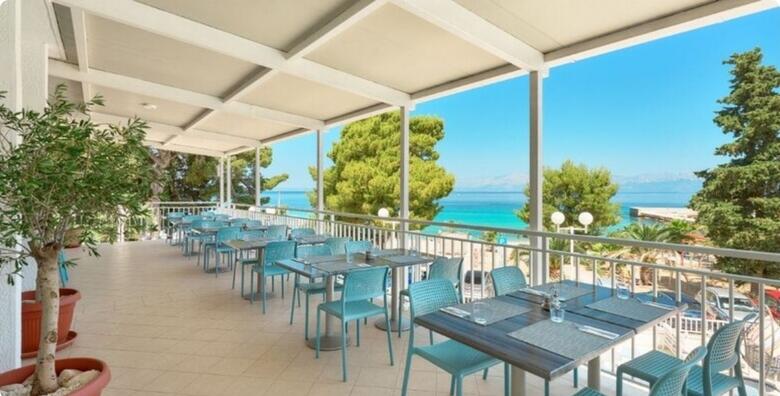 PELJEŠAC - 2, 3 ili 5 noćenja s ALL INCLUSIVE uslugom za 2 osobe i do 2 djece uz vanjski bazen te dalmatinsku i gala večeru u Hotelu Faraon 3*