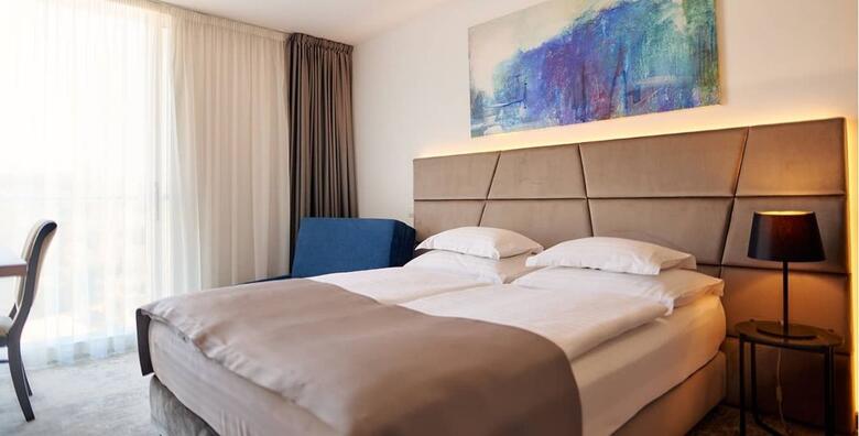 HOTEL PARIS 4*, Opatija - 2 noćenja s polupansionom za dvije osobe + GRATIS paket za 1 dijete do 5,99 godina