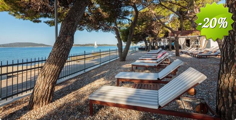POSEBNA PONUDA! Proljeće u Villa Arausana & Antonina 4* - 2 noćenja s polupansionom za 2 odraslih i 1 dijete do 14,99 g. + GRATIS paket za 1 dijete do 2,99 g.
