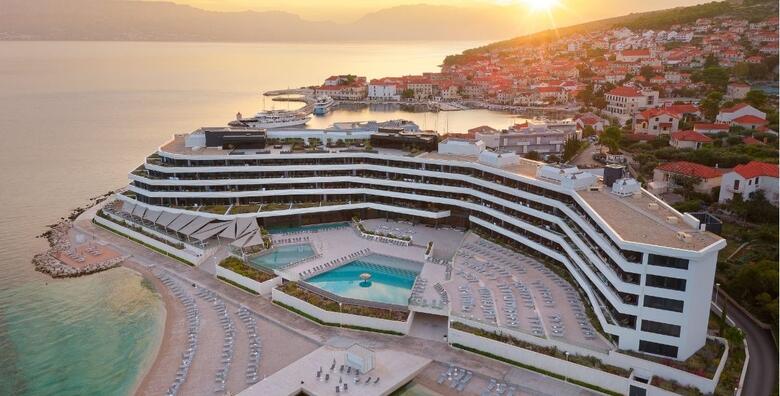 Grand hotel View 4*, LJETOVANJE na otoku Braču - 5 noćenja s polupansionom za 2 odrasle osobe s dvoje djece ili za 4 odrasle osobe