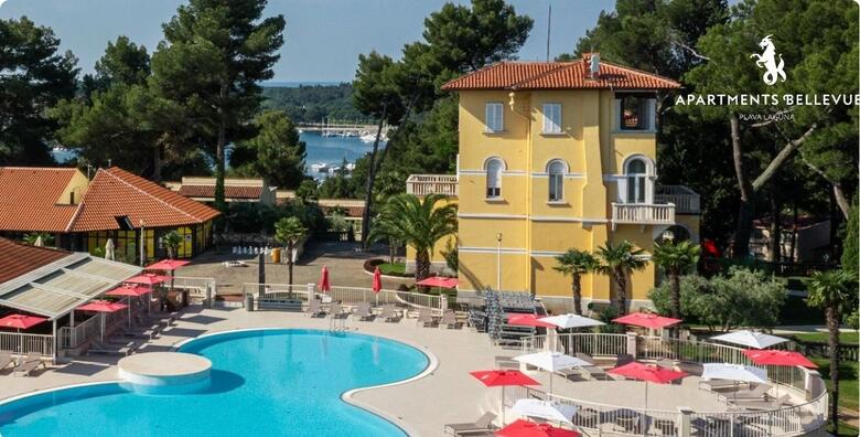 POREČ - odmor za pamćenje za do 6 osoba u Apartmanima Bellevue 4* Plava Laguna smještenima u blizini plaže! Guštajte u mirisu mora i borove šume!