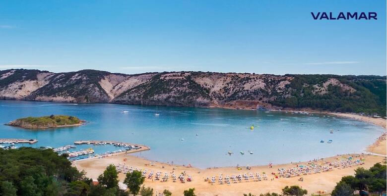 RAB - 2 noćenja s polupansionom za do 5 odraslih osobe i 1 dijete do 13,99 godina u sklopu Valamarova San Marino resorta 3*