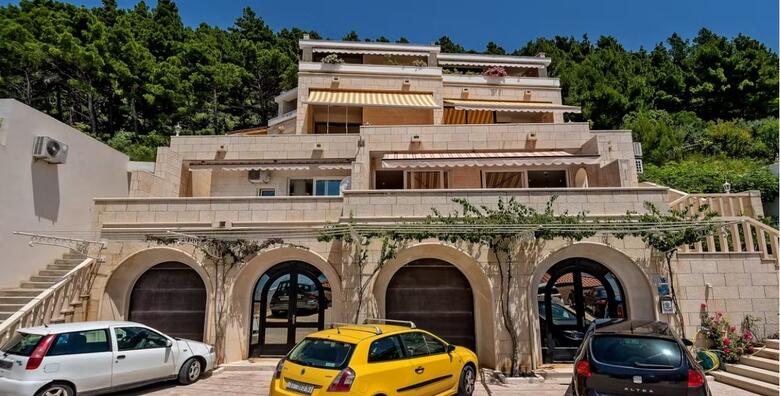 Apartmani D&D ŠOŠIĆ 4*, Brela - 3 noćenja za 2 ili 4 osobe + gratis paket za 1 dijete do 3,99 godina, samo 20m od plaže!