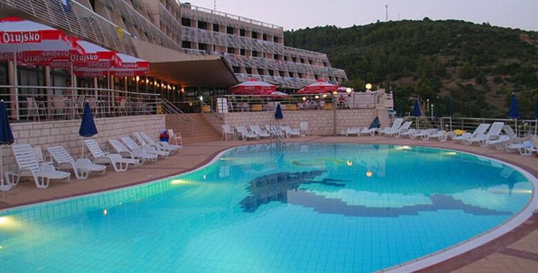 LJETO NA KORČULI - 3, 4, 5 ili 7 noćenja ALL INCLUSIVE za 2 osobe + gratis za 1 dijete do 6,99 godina uz korištenje vanjskog bazena u Adria All Inclusive Hotelu 3*