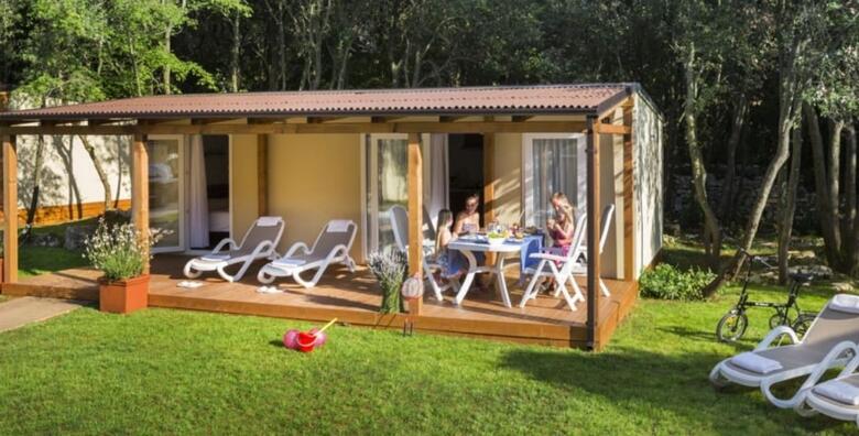 Rovinj, Maistrin kamp Polari 4* - obiteljski odmor uz 2 noćenja za 4 odraslih + gratis paket za 2 djece do 11,99 godina u kompletno opremljenoj Standard mobilnoj kućici