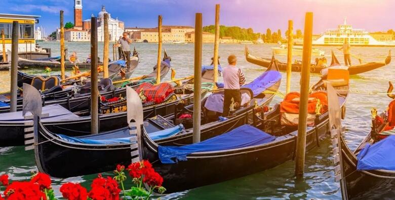 Venecija i otoci Lagune - posjetite grad gondola i razgledajte otoke Murano i Burano uz 1 noćenje s doručkom u hotelu 3*