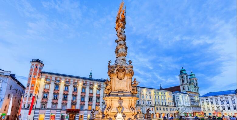 SVIJET PRALINA I LINZ - zavirite u svijet pralina koji je posvećen čaroliji okusa te razgledajte grad poznat po umjetnosti i kreativnosti