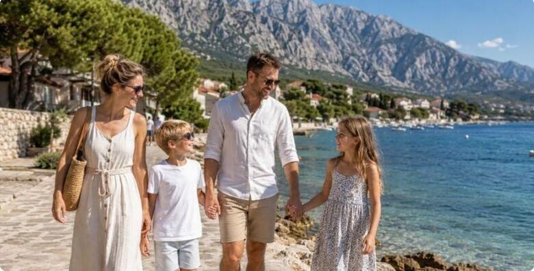 Paklenica, ljeto u Hotelu Riviera 3* - obiteljski odmor u blizini plaže uz 3, 5 ili 7 noćenja s doručkom za 3 ili 4 osobe