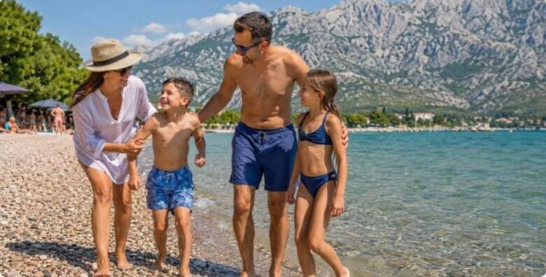 Cijelo ljeto u Hotelu Riviera 3* u Paklenici - 3, 5 ili 7 noćenja s polupansionom za 3 ili 4 osobe
