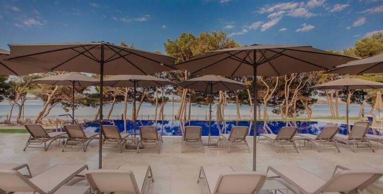 POSEBNA PONUDA! Hotel Punta 4*, Vodice - 3 noćenja s ALL INCLUSIVE LIGHT uslugom za 2 odrasle osobe i do 2 djece + korištenje bazena i sauna