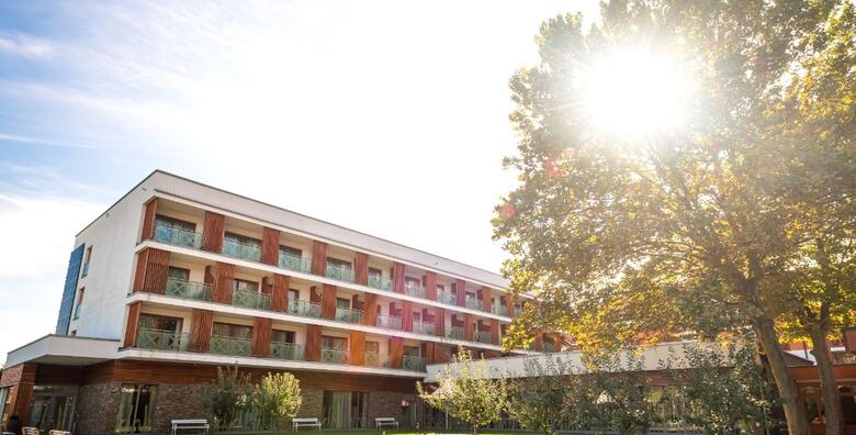 KRAJ LJETA u Termama Zreče, Slovenija - 2 noćenja s polupansionom uz kupanje u bazenima i ulaz u Sauna selo za dvije osobe + gratis paket za 1 dijete