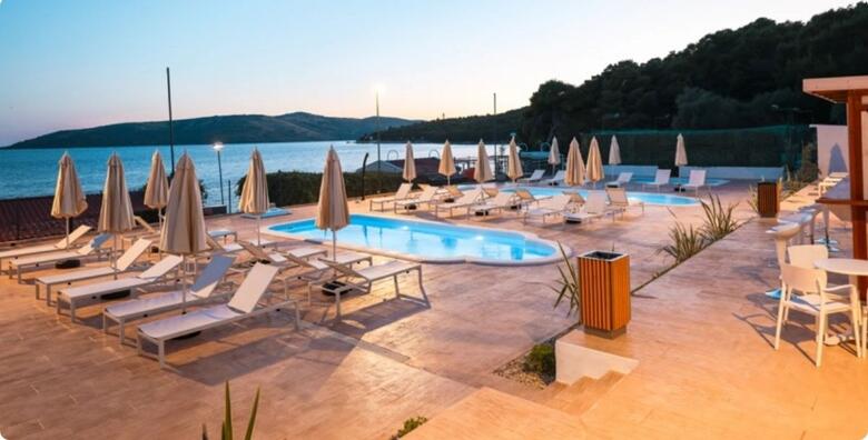 Apartmani Medena 4* - 7 noćenja s polupansionom za 2 ili 4 osobe + gratis do 2 djece do 11,99 godina i bazene